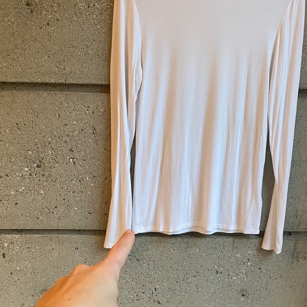Babaton Aritzia Classic Crew Neck Long Sleeve - Picture 6 of 10